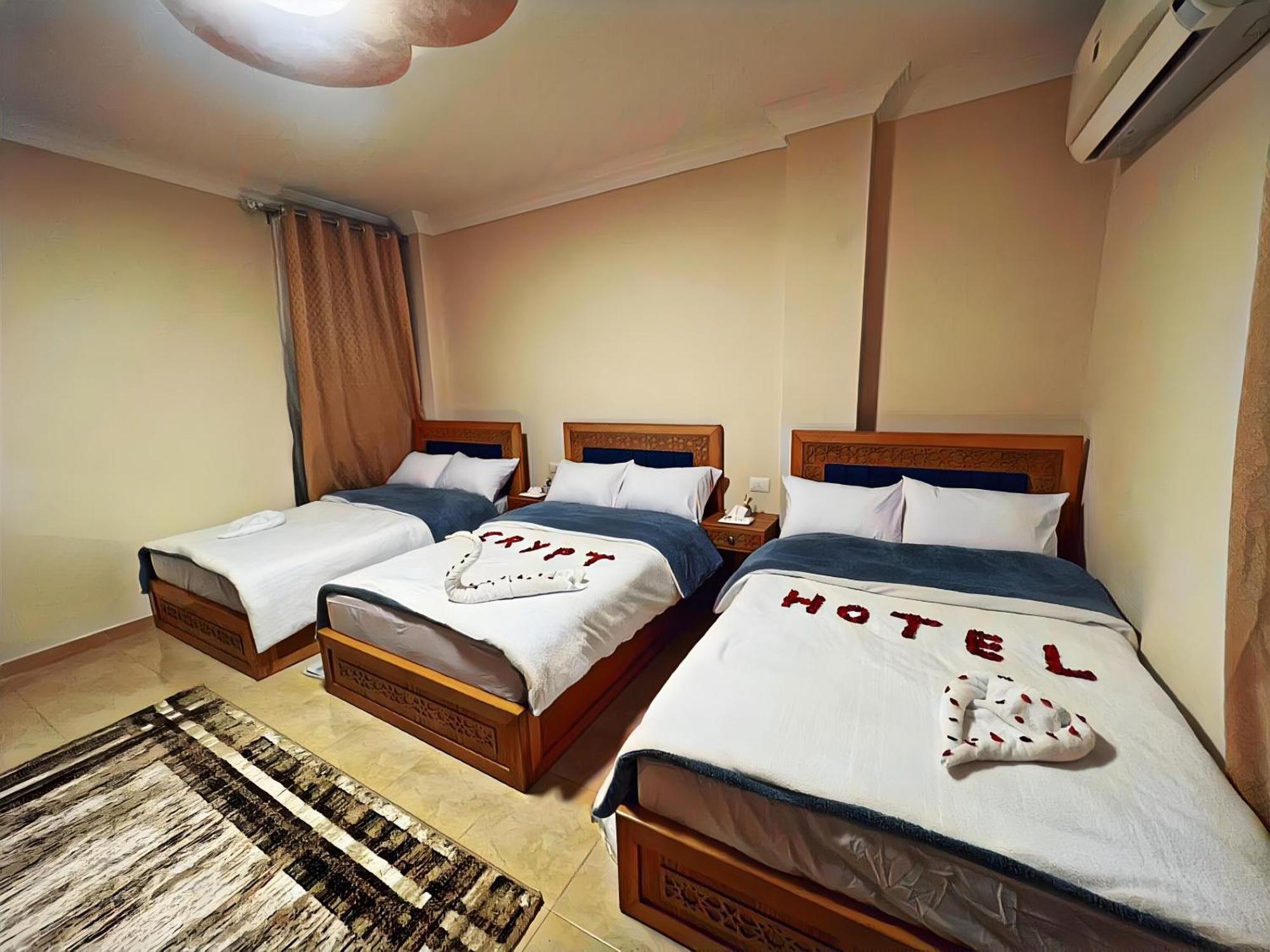 Hotel Pharaohs Pyramids Crypt Cairo