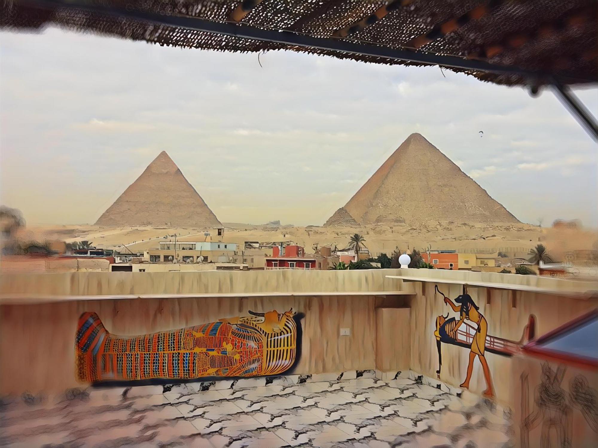 Hotel Pharaohs Pyramids Crypt