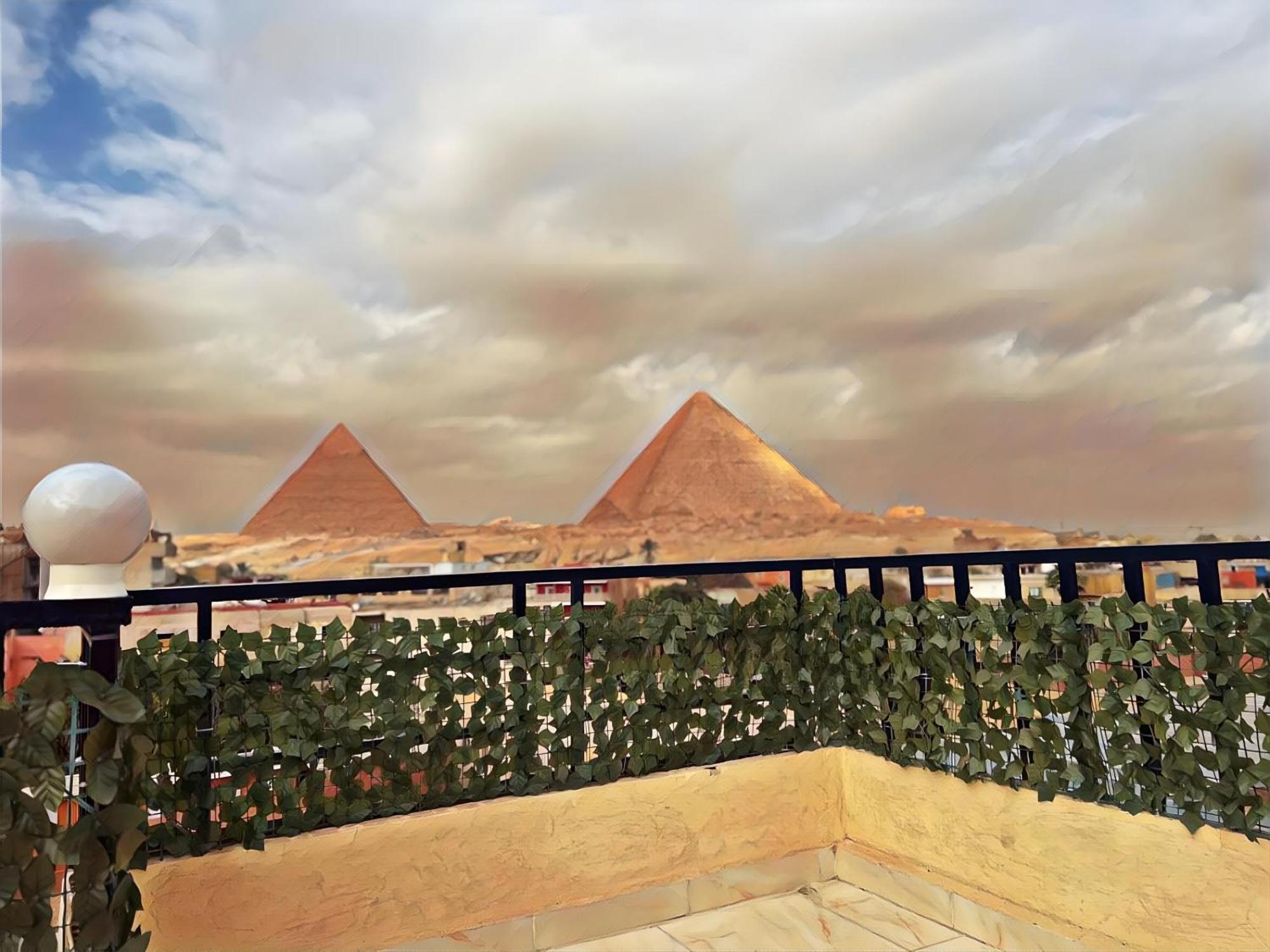 Pharaohs Pyramids Crypt 5* Cairo