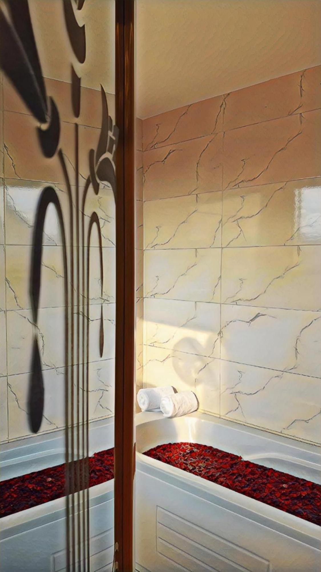 Pharaohs Pyramids Crypt Hotel 5*